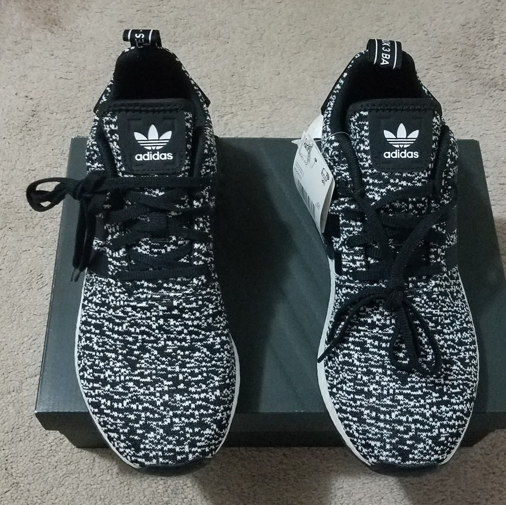 Adidas NMD R2